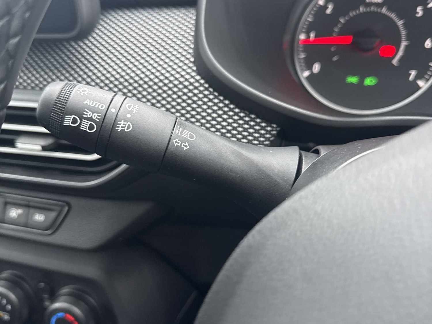 Used Dacia Sandero 2024 for sale - 77707417: Photo 25