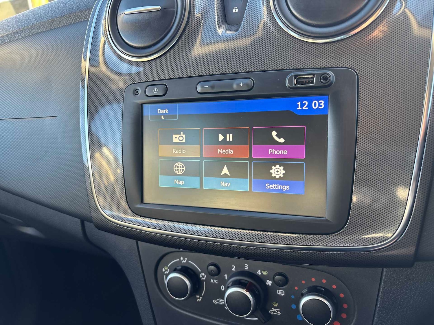 Used Dacia Sandero Stepway 2020 for sale - 76694641: Photo 10