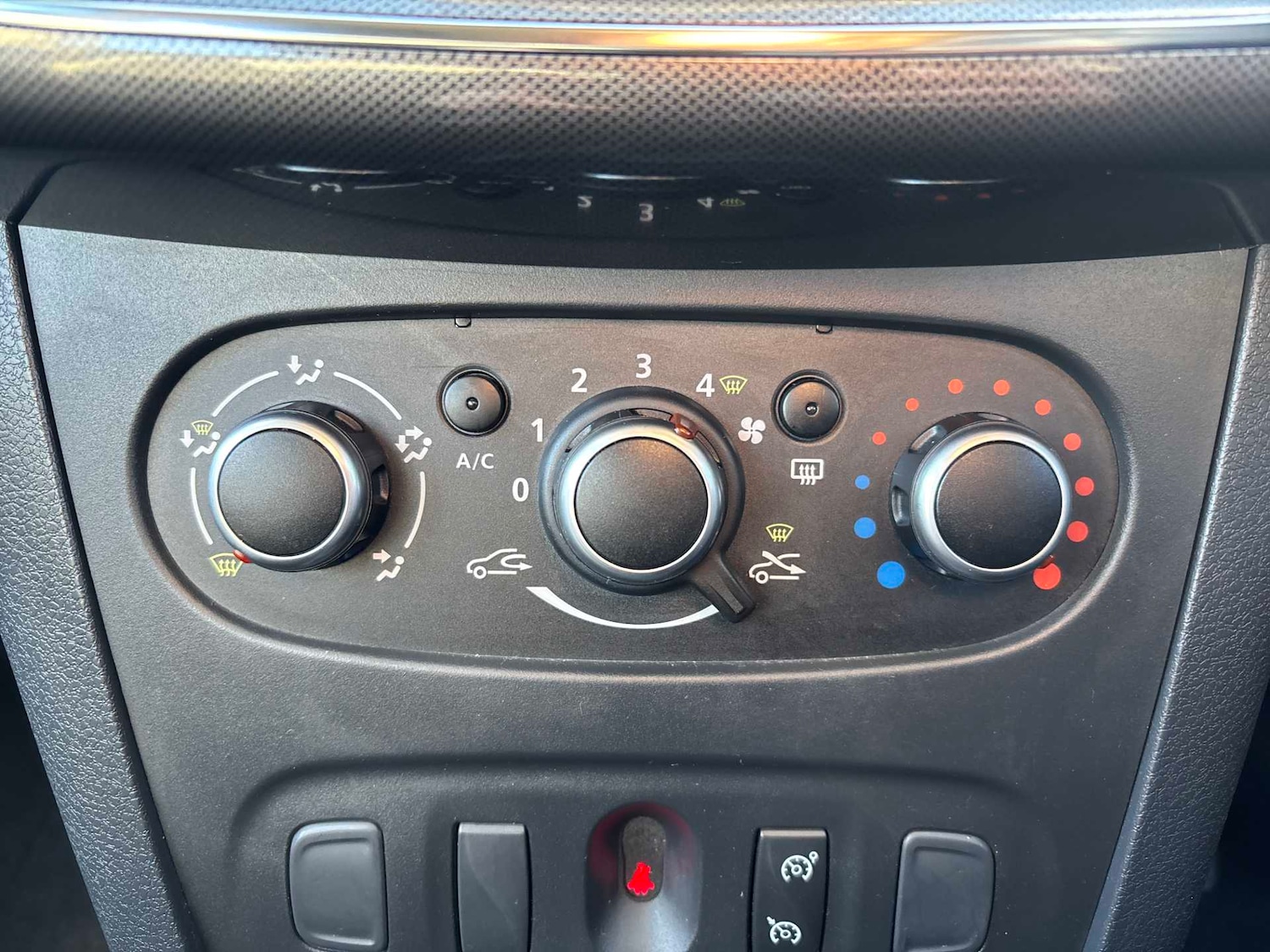 Used Dacia Sandero Stepway 2020 for sale - 76694641: Photo 11