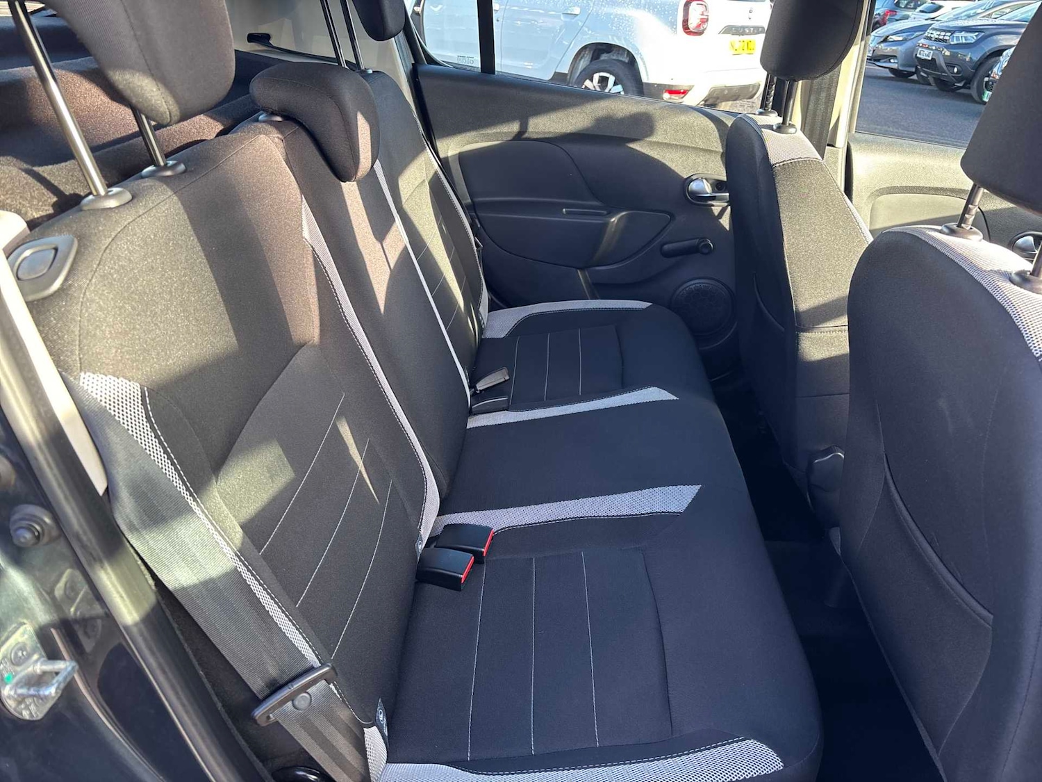 Used Dacia Sandero Stepway 2020 for sale - 76694641: Photo 15