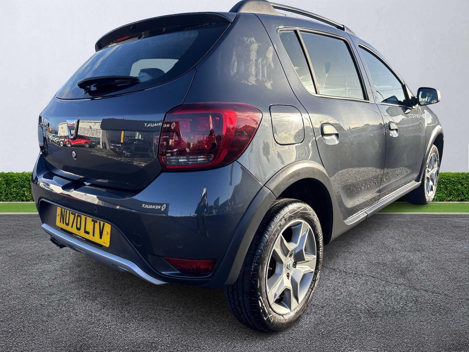 Used Dacia Sandero Stepway 2020 for sale - 76694641: Photo 17