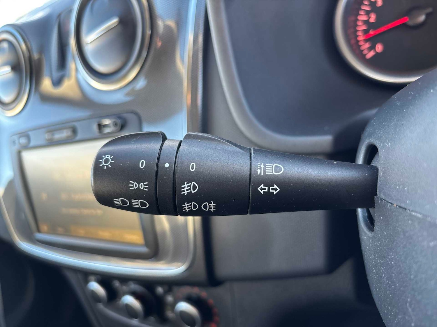 Used Dacia Sandero Stepway 2020 for sale - 76694641: Photo 25