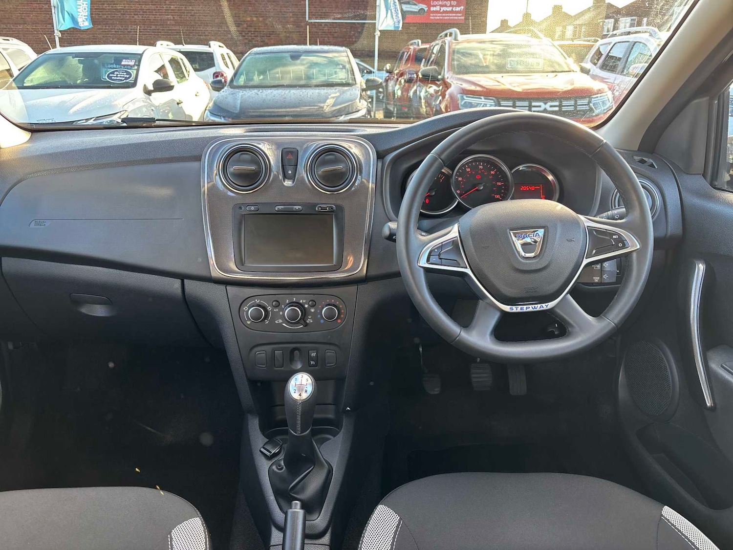 Used Dacia Sandero Stepway 2020 for sale - 76694641: Photo 8