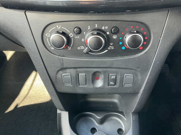 Used Dacia Sandero 2019 for sale - 76047786: Photo 11