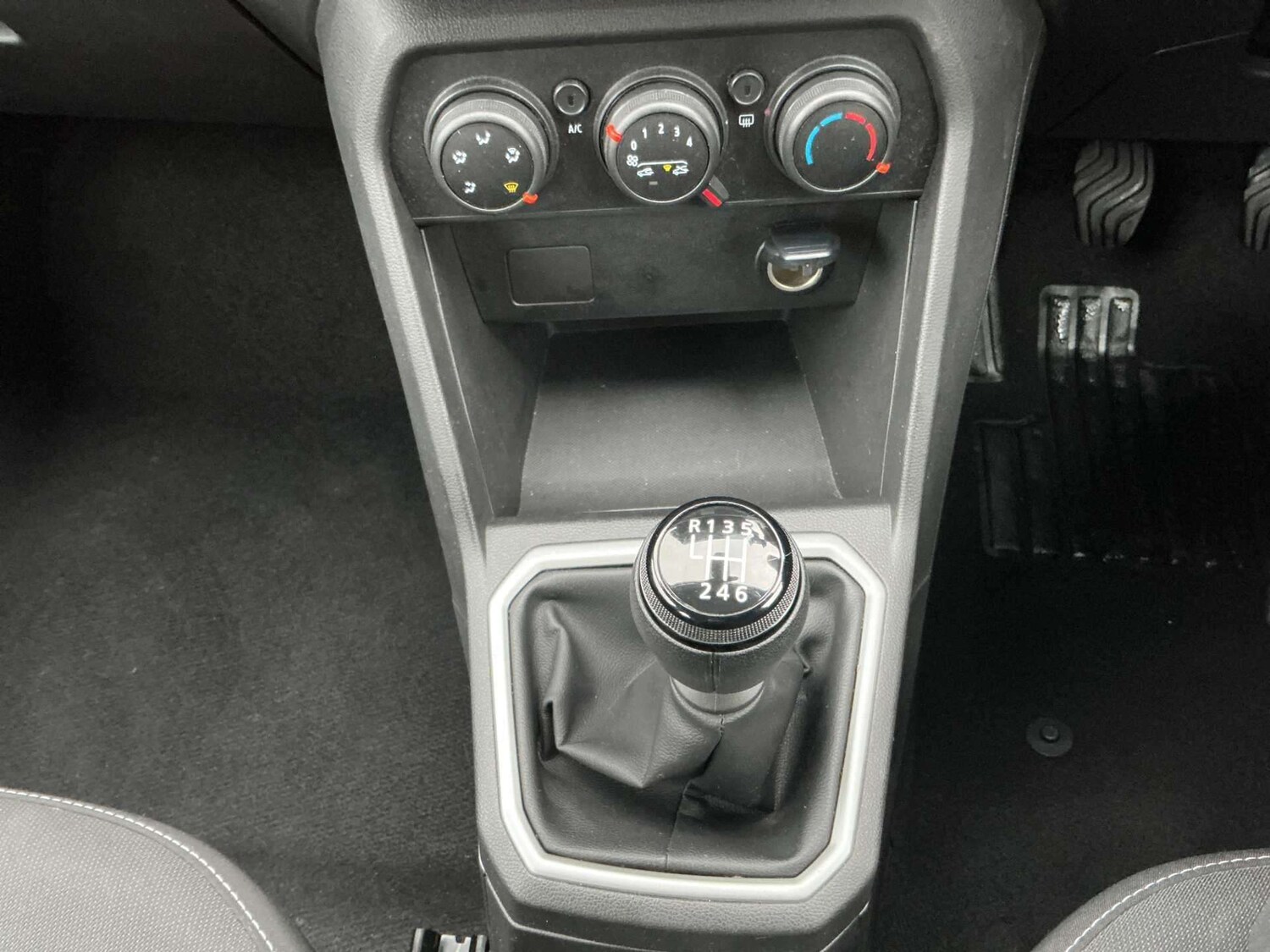 Used Dacia Sandero Stepway 2024 for sale - 77487402: Photo 12