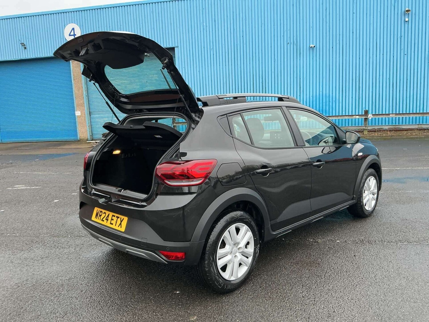 Used Dacia Sandero Stepway 2024 for sale - 77487402: Photo 32