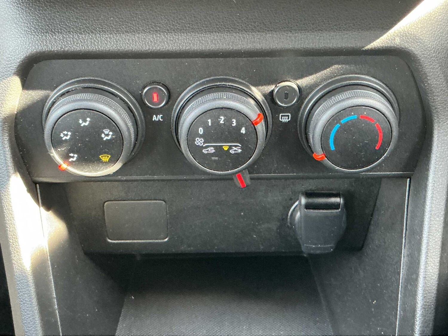 Used Dacia Sandero 2023 for sale - 78196119: Photo 11