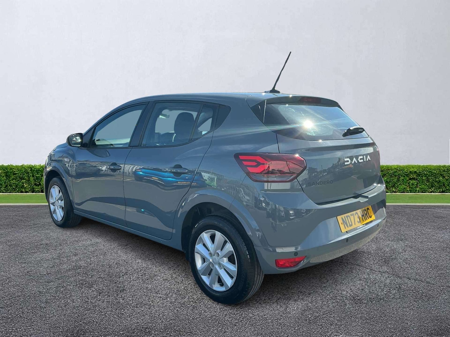 Used Dacia Sandero 2023 for sale - 78196119: Photo 2