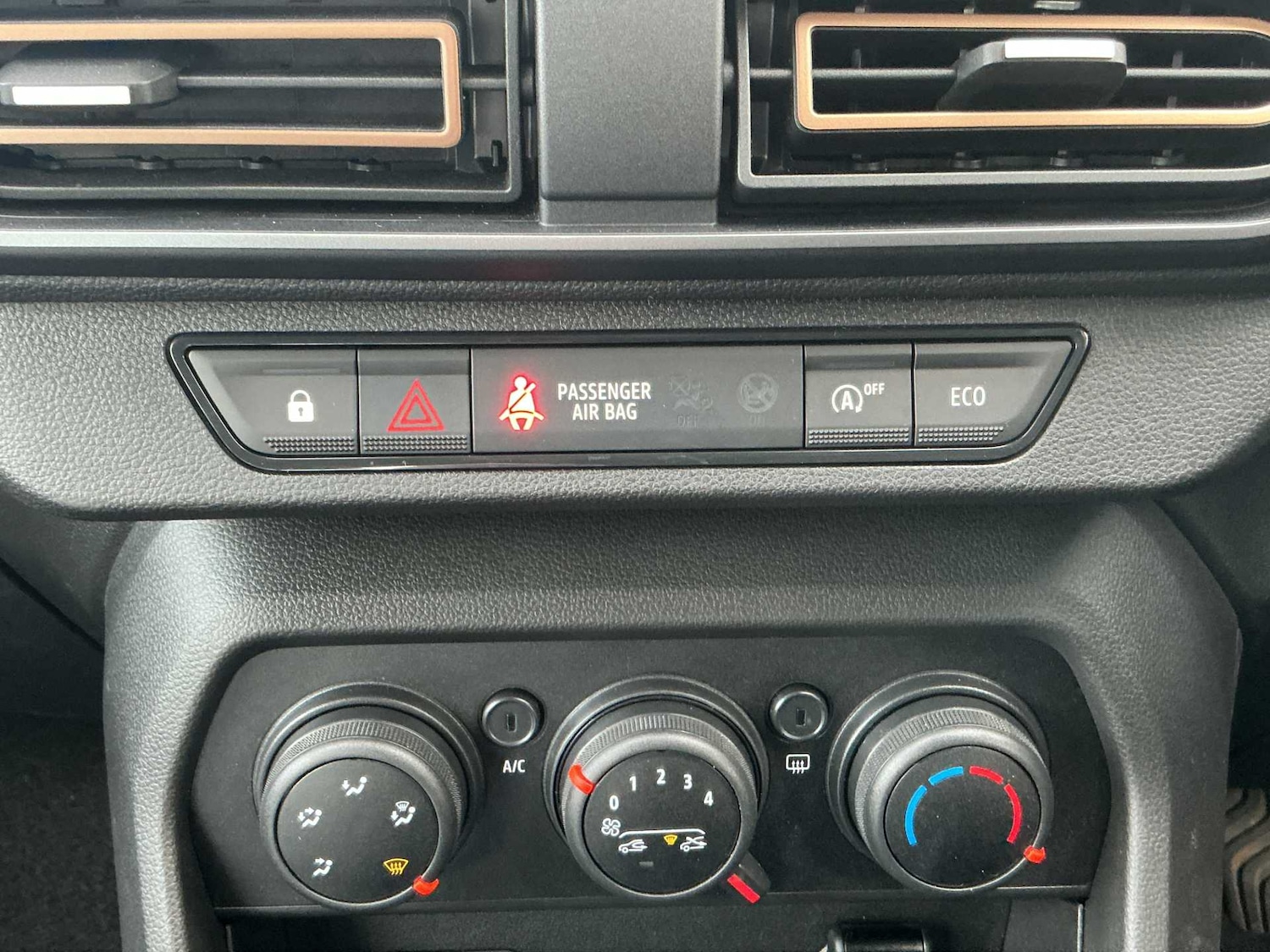 Used Dacia Sandero Stepway 2024 for sale - 76957593: Photo 11