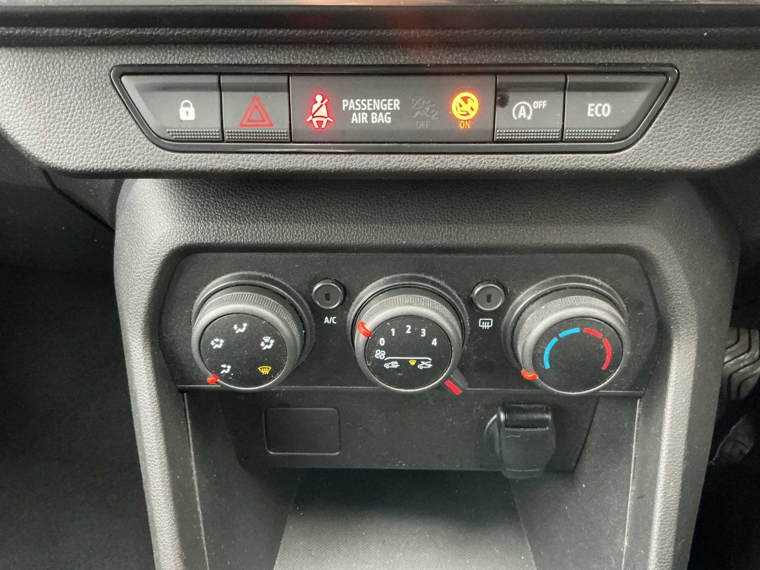 Used Dacia Sandero 2022 for sale - 76464729: Photo 11