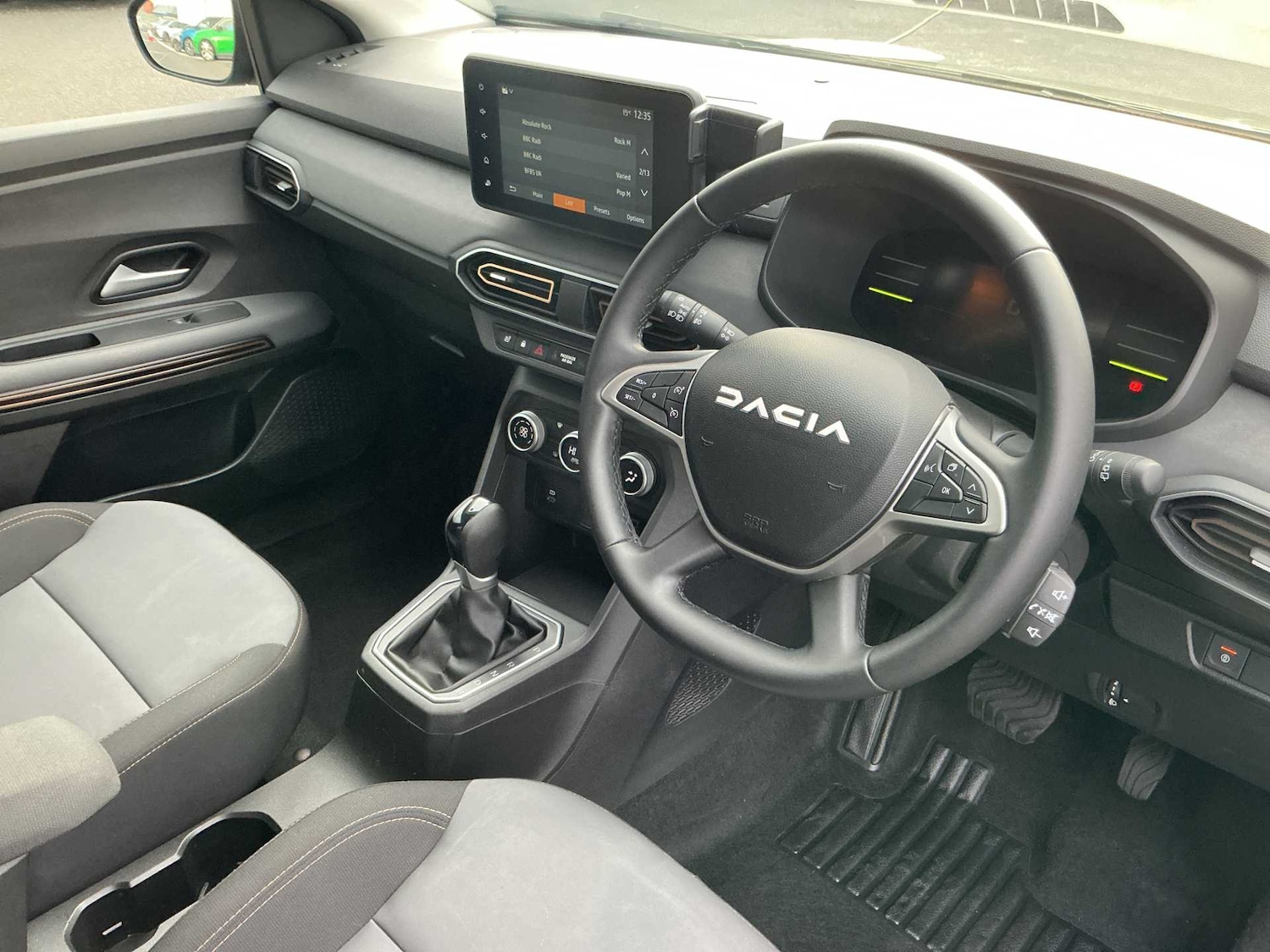 Used Dacia Jogger 2024 for sale - 76555450: Photo 14