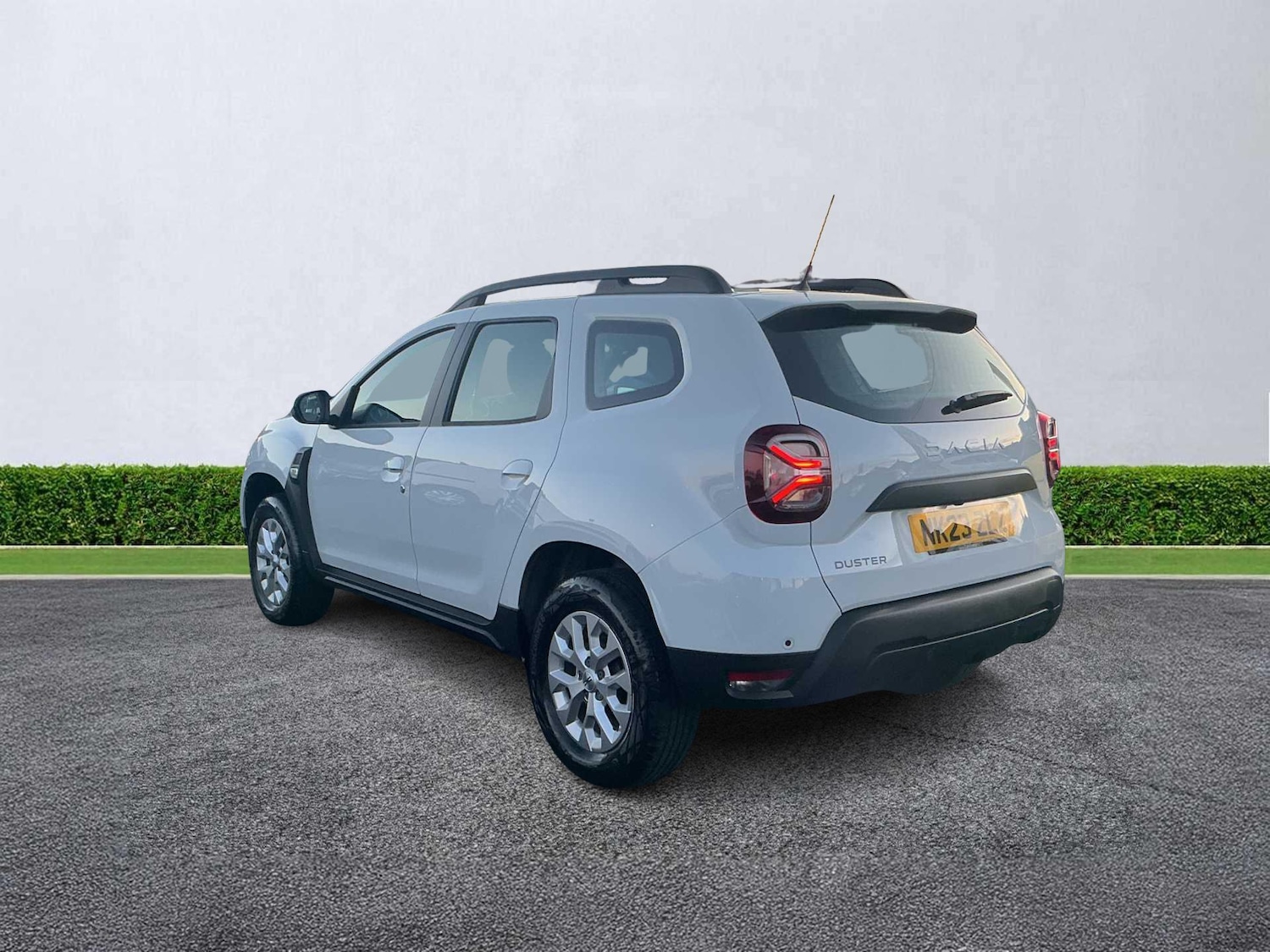 Used Dacia Duster 2023 for sale - 76785212: Photo 2
