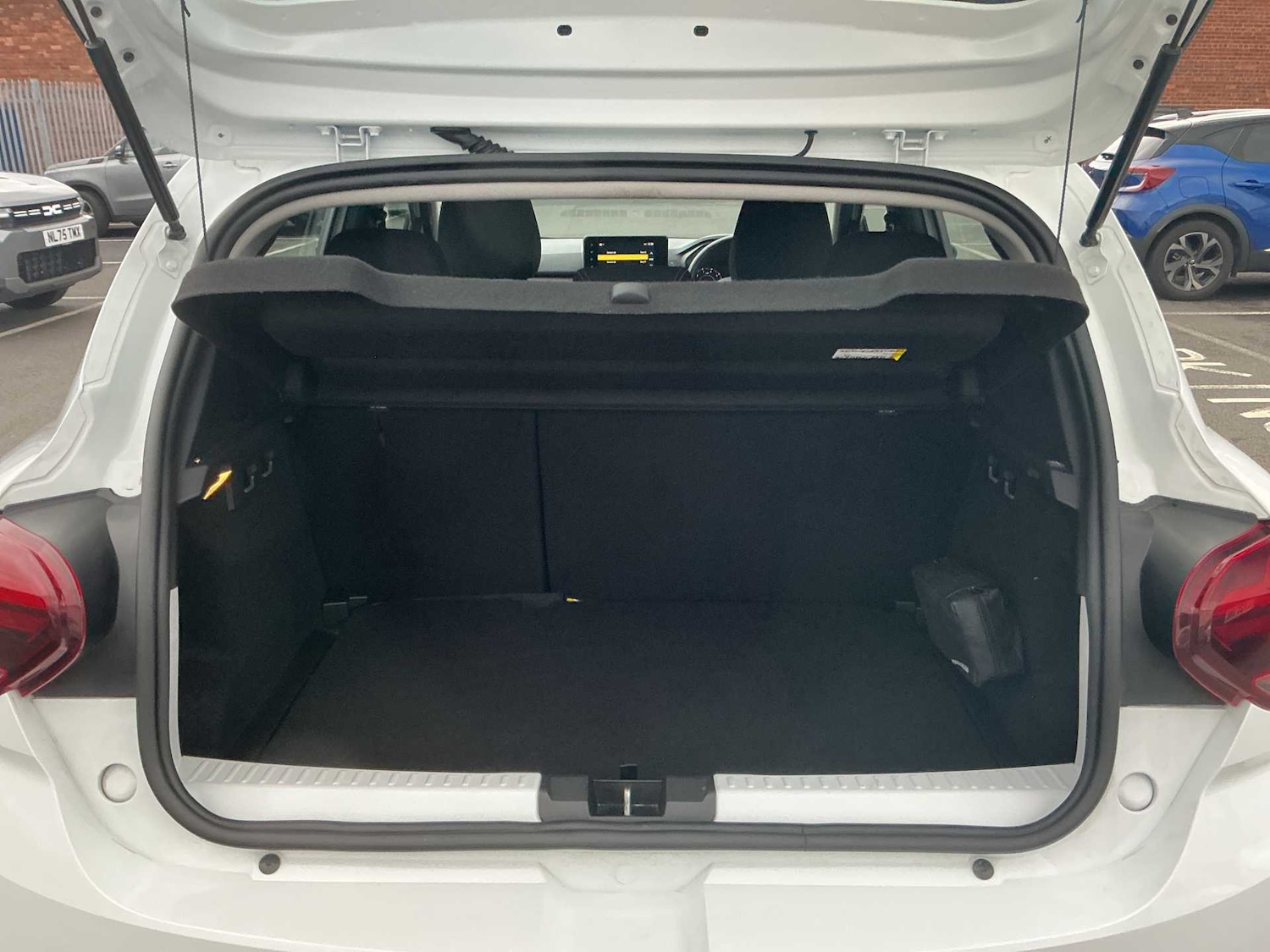 Used Dacia Sandero Stepway 2022 for sale - 76471047: Photo 16