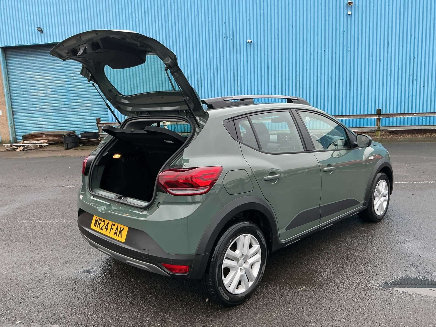 Used Dacia Sandero Stepway 2024 for sale - 77489228: Photo 31