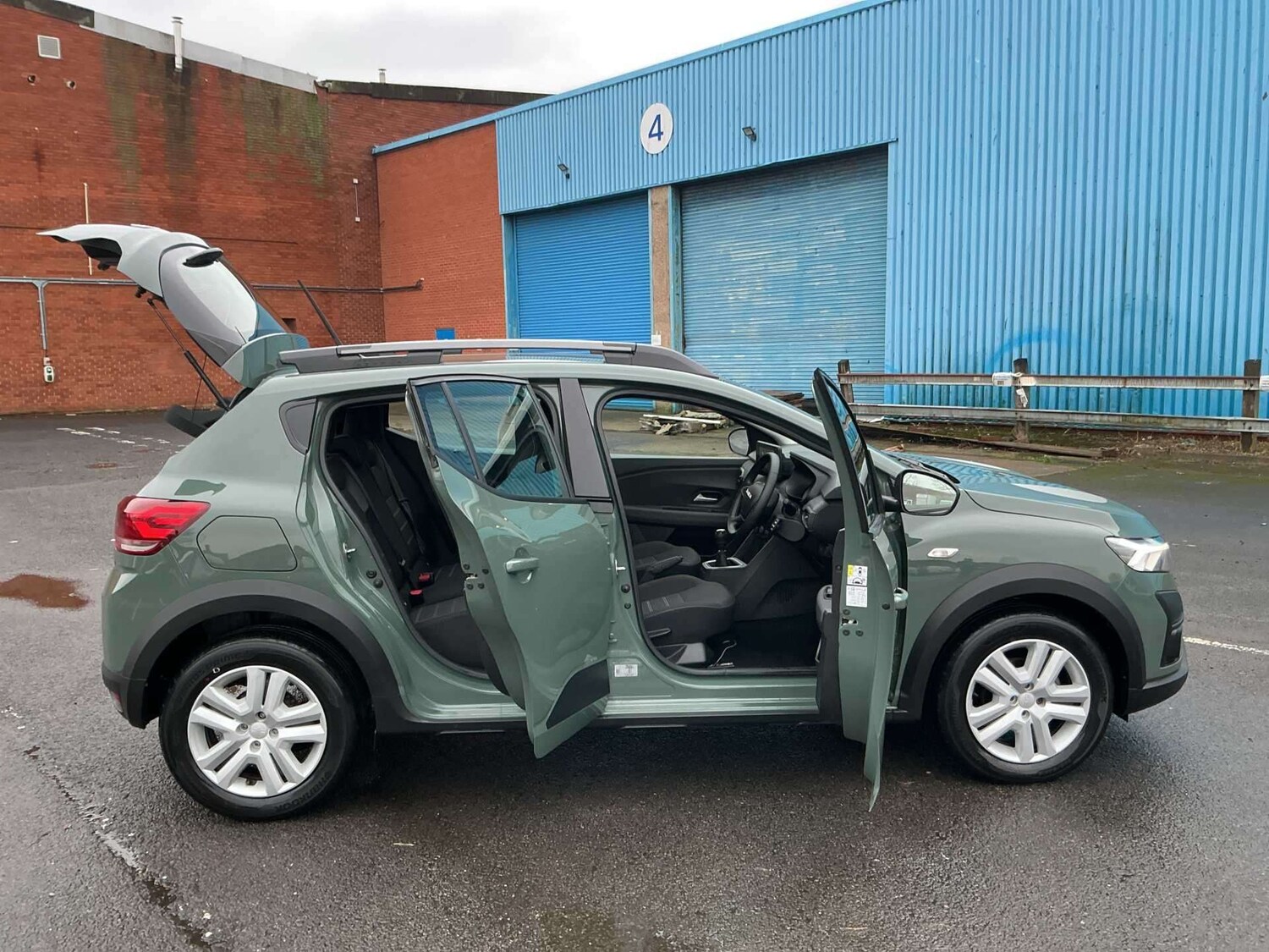 Used Dacia Sandero Stepway 2024 for sale - 77489228: Photo 33