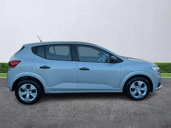 Used Dacia Sandero 2021 for sale - 76897089: Photo