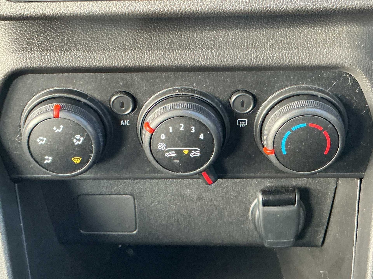 Used Dacia Sandero Stepway 2024 for sale - 76449644: Photo 11