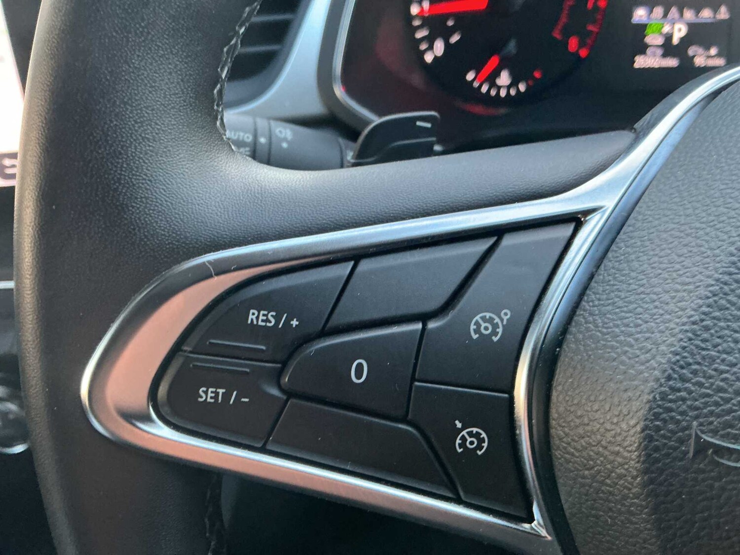 Used Renault Captur 2022 for sale - 76628170: Photo 24