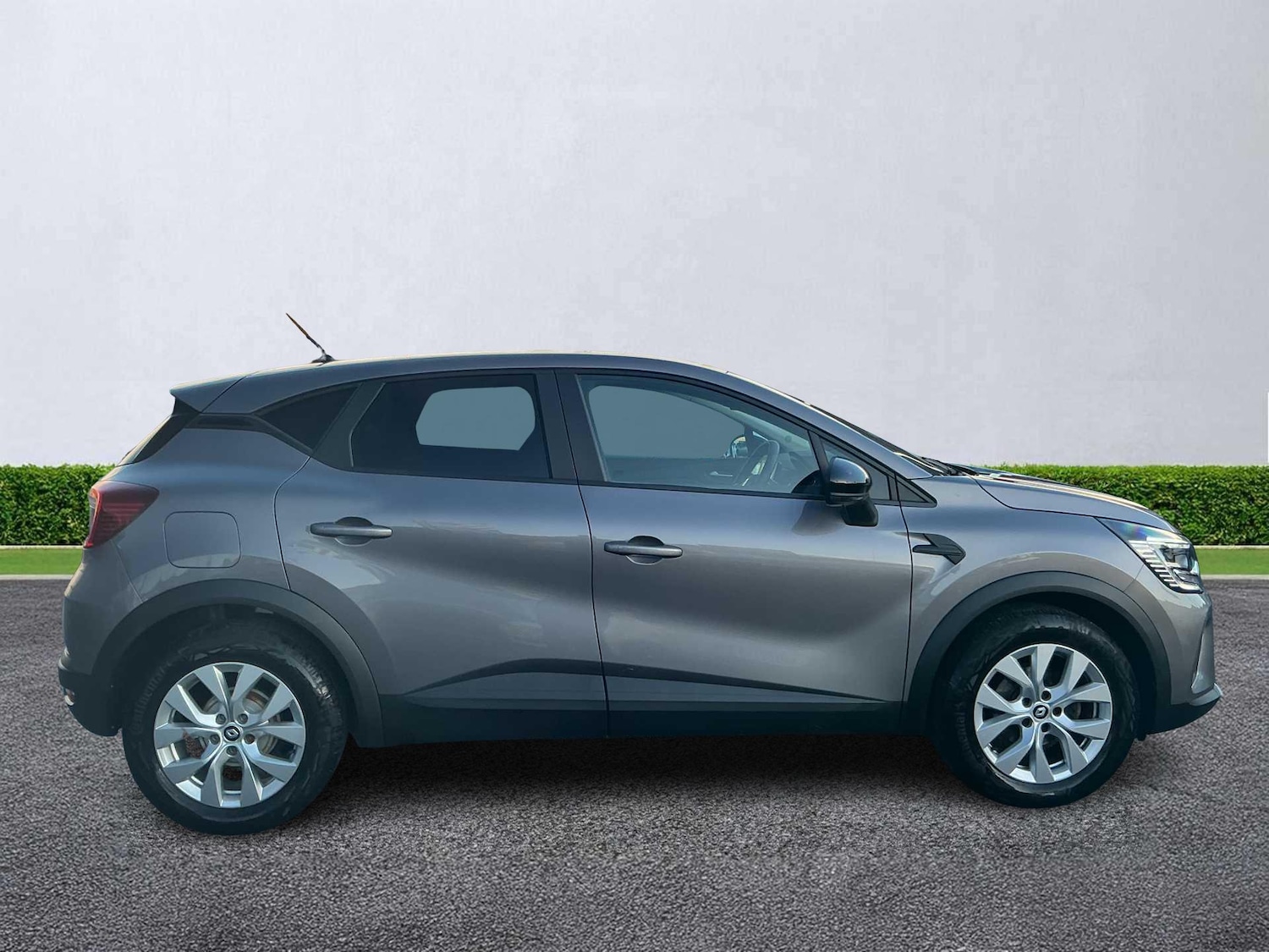 Used Renault Captur 2022 for sale - 76628170: Photo 3