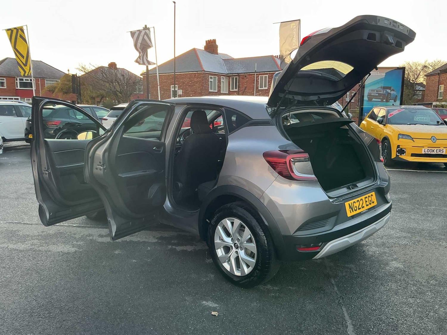 Used Renault Captur 2022 for sale - 76628170: Photo 34
