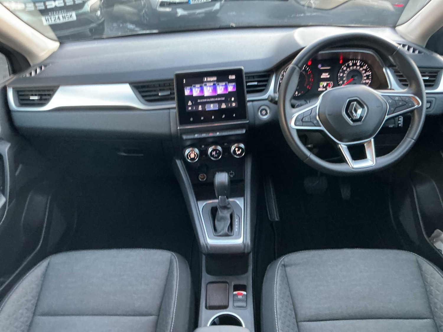 Used Renault Captur 2022 for sale - 76628170: Photo 8