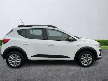 Used Dacia Sandero Stepway 2023 for sale - 77070007: Photo