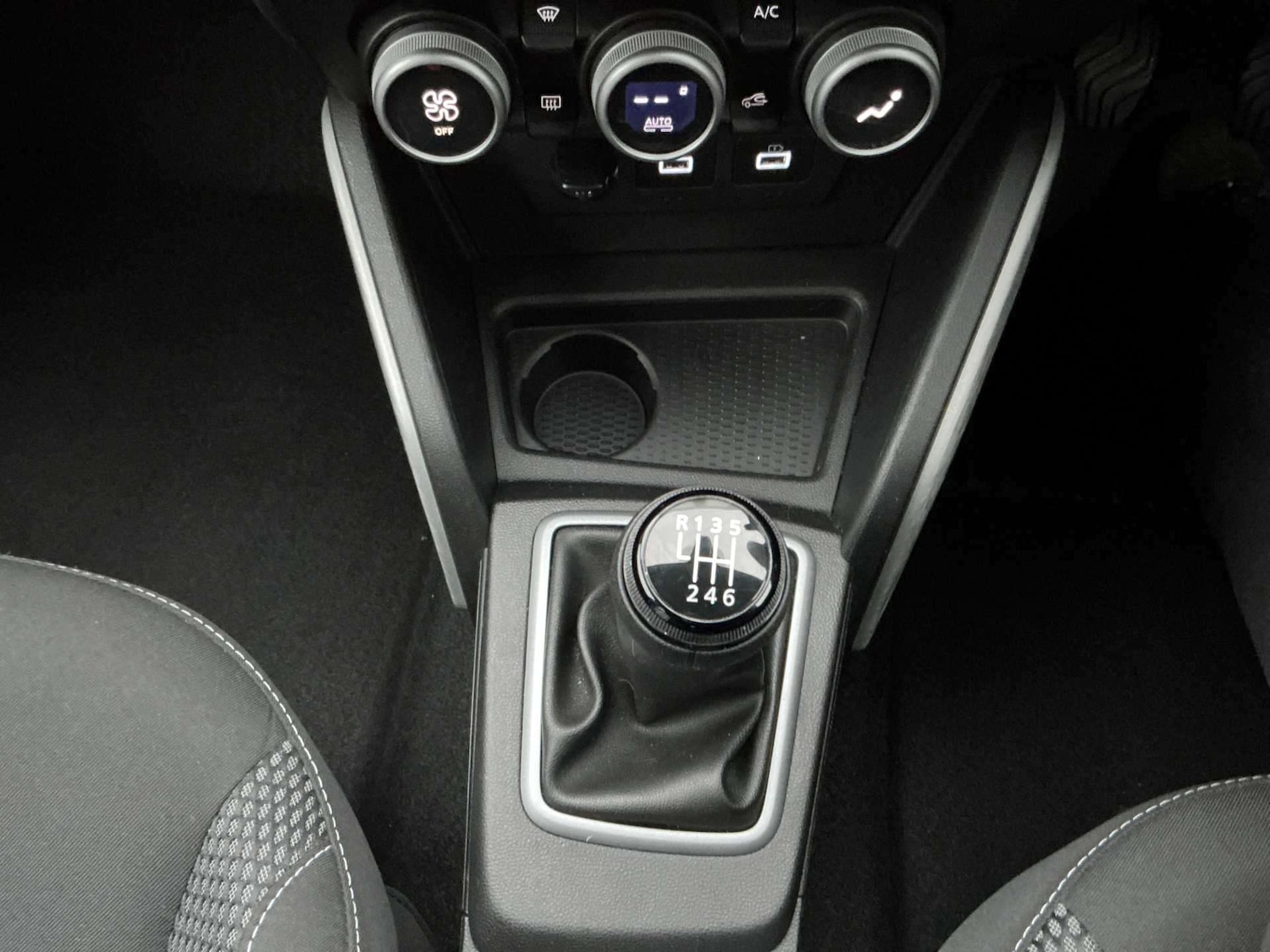 Used Dacia Duster 2023 for sale - 77065760: Photo 13