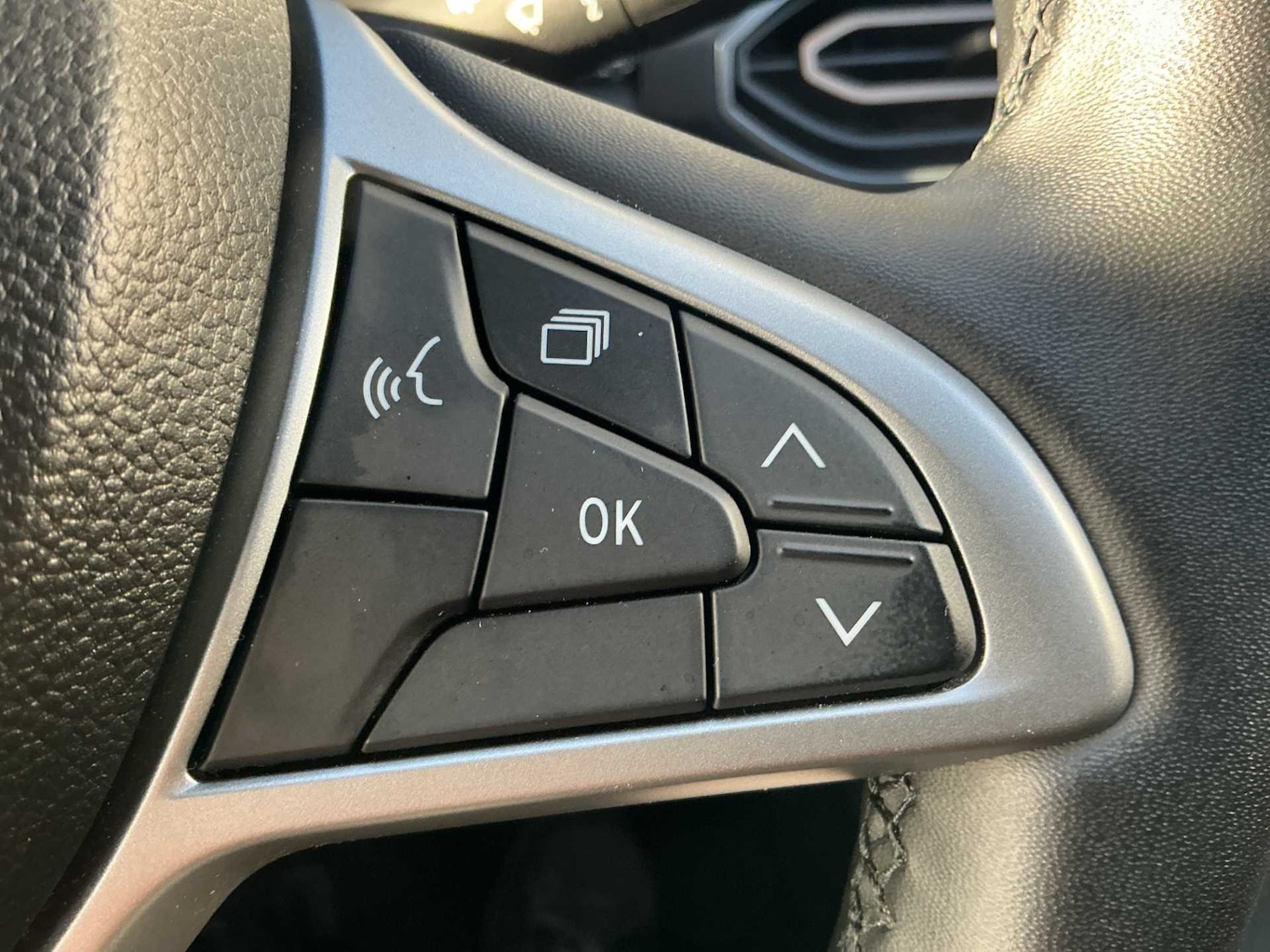 Used Dacia Sandero Stepway 2024 for sale - 76449596: Photo 23