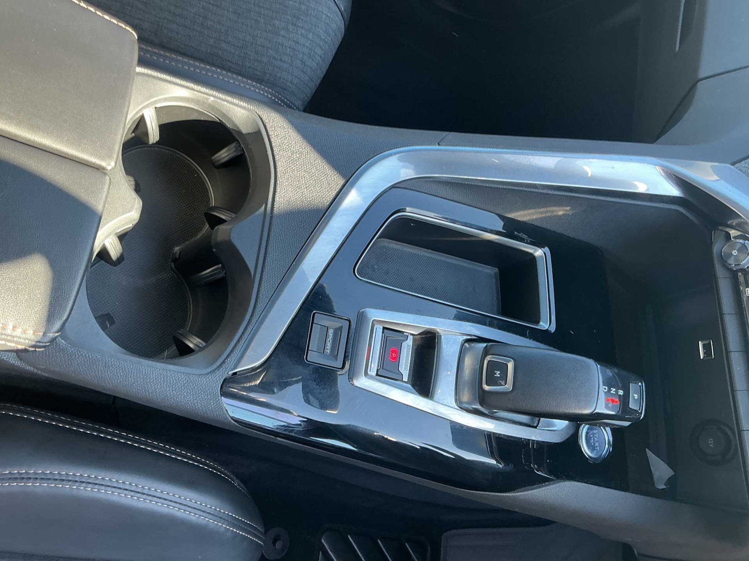 Used Peugeot 3008 2018 for sale - 78198125: Photo 12