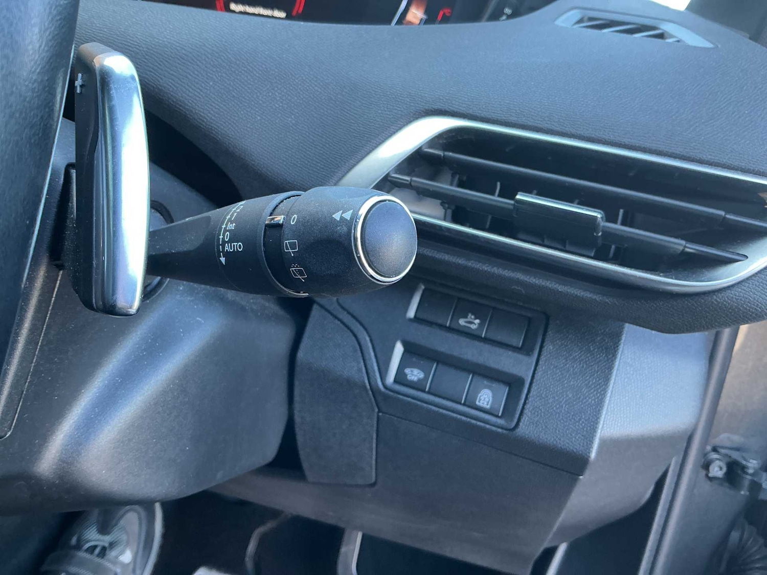 Used Peugeot 3008 2018 for sale - 78198125: Photo 26