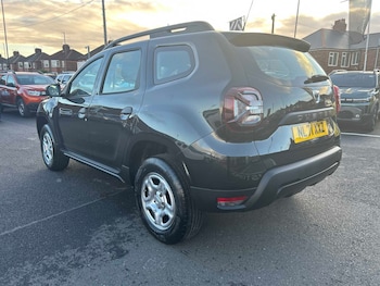 Used Dacia Duster 2021 for sale - 76699441: Photo