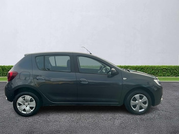 Used Dacia Sandero 2019 for sale - 76231735: Photo 3