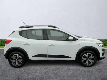 Used Dacia Sandero Stepway 2023 for sale - 78723179: Photo