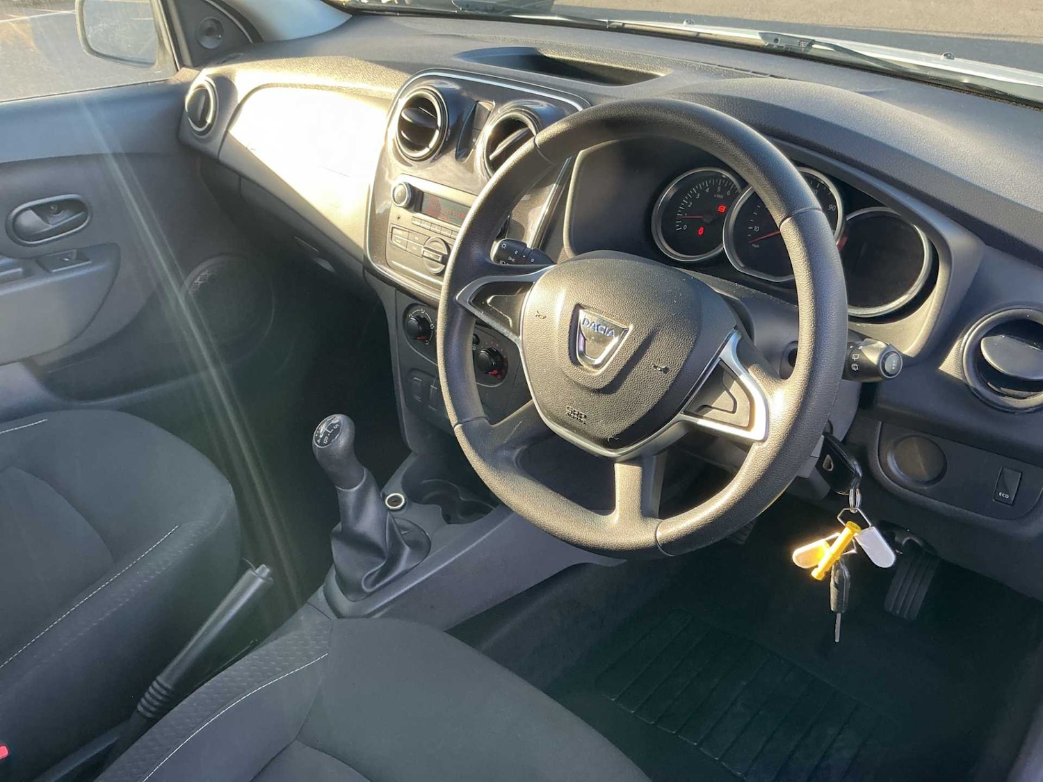 Used Dacia Sandero 2018 for sale - 76407420: Photo 14