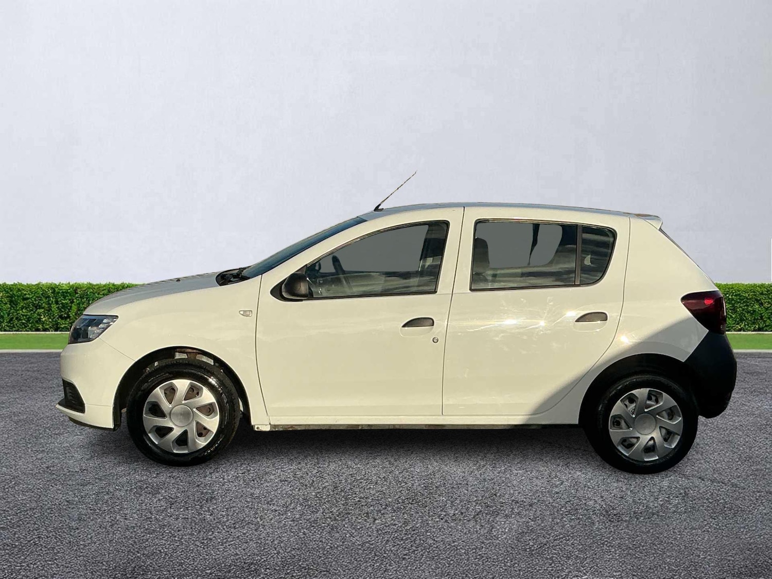 Used Dacia Sandero 2018 for sale - 76407420: Photo 18