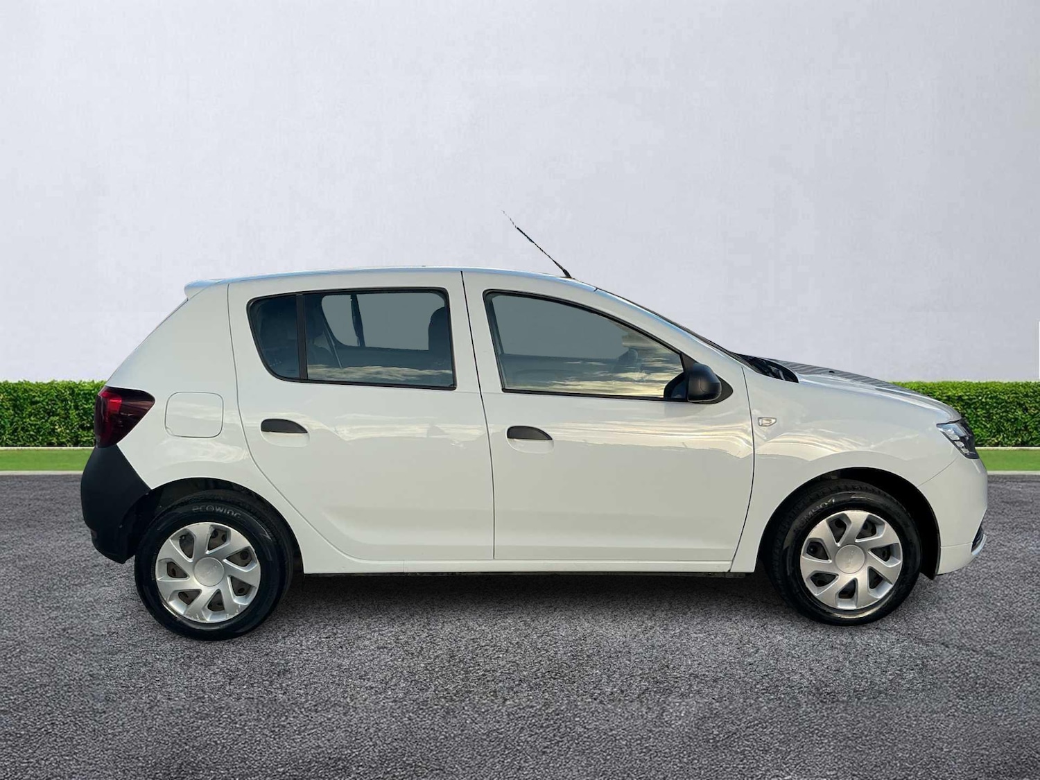 Used Dacia Sandero 2018 for sale - 76407420: Photo 3