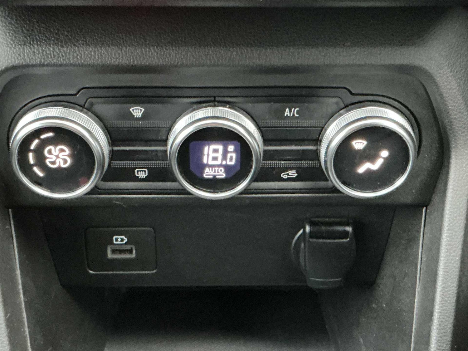 Used Dacia Sandero Stepway 2023 for sale - 77973985: Photo 11