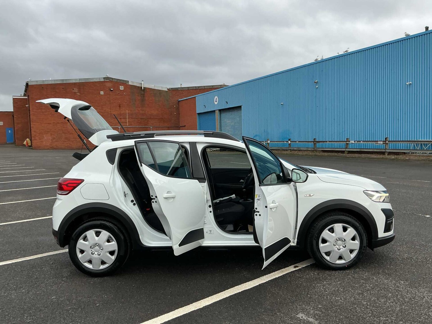 Used Dacia Sandero 2023 for sale - 76809424: Photo 33