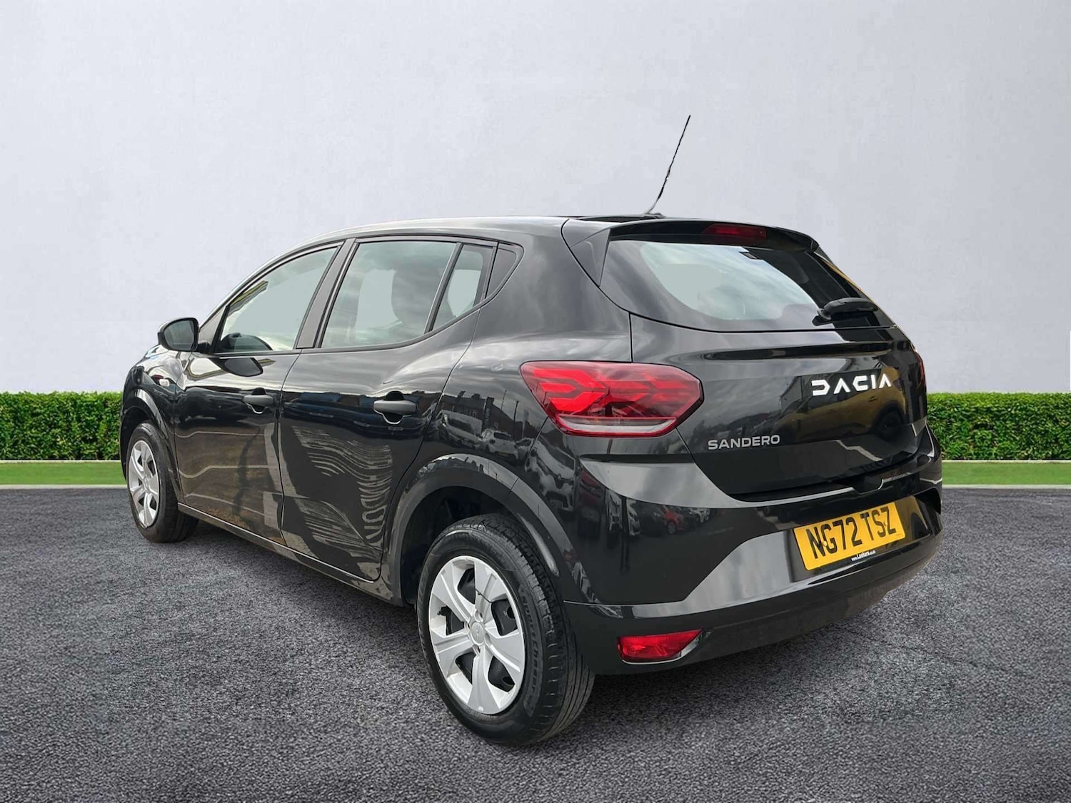 Used Dacia Sandero 2023 for sale - 78196077: Photo 2