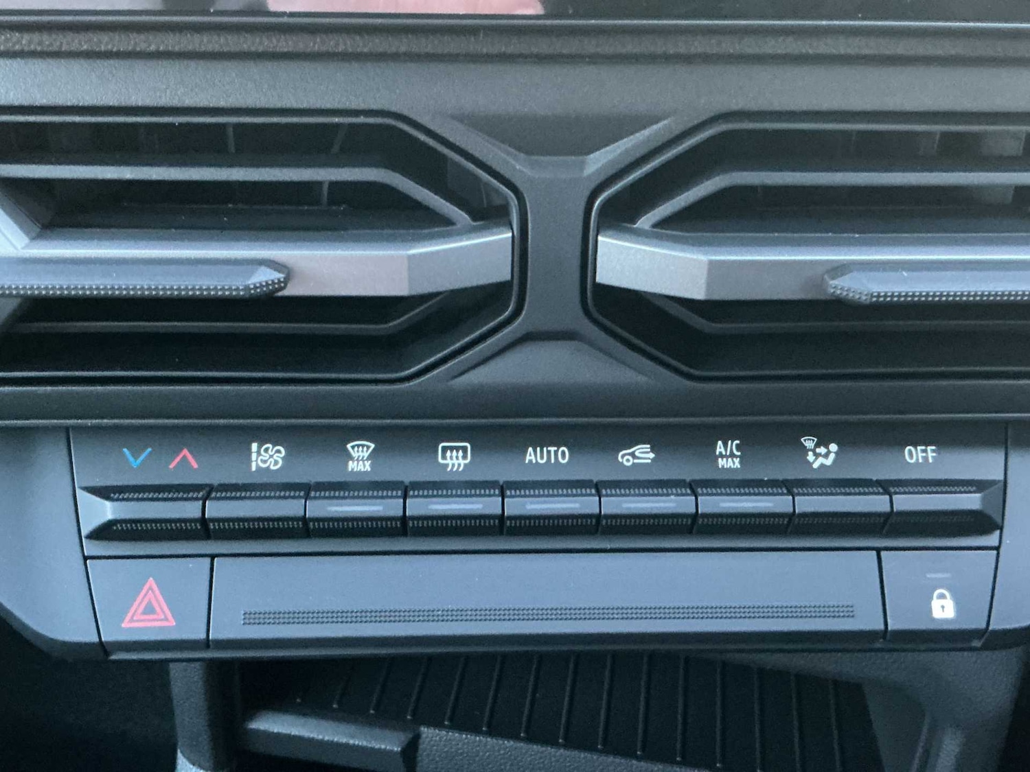 Used Dacia Duster 2025 for sale - 77543824: Photo 11