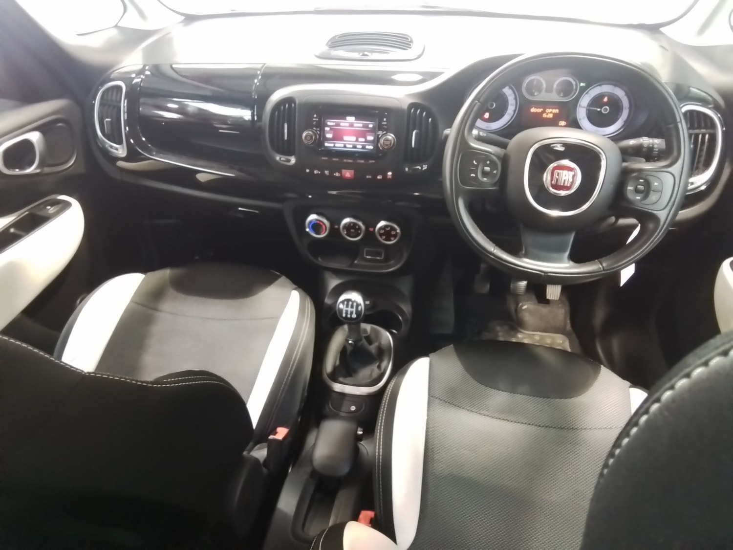 Used Fiat 500L 2015 for sale - 76459223: Photo 12