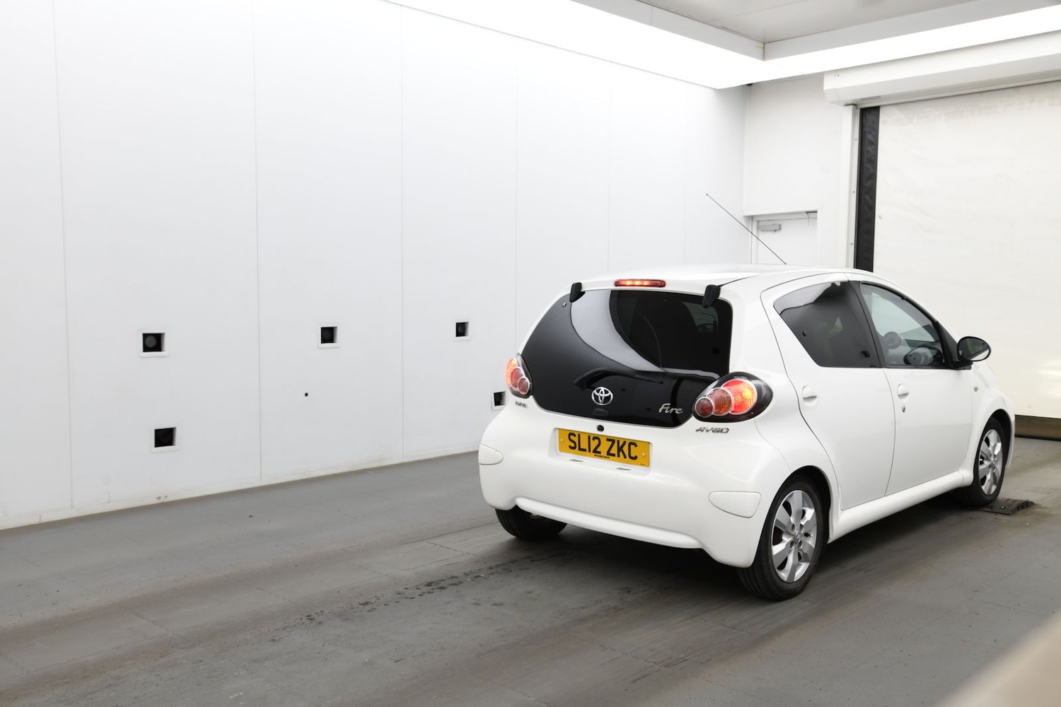 Used Toyota AYGO 2012 for sale - 76459233: Photo 8