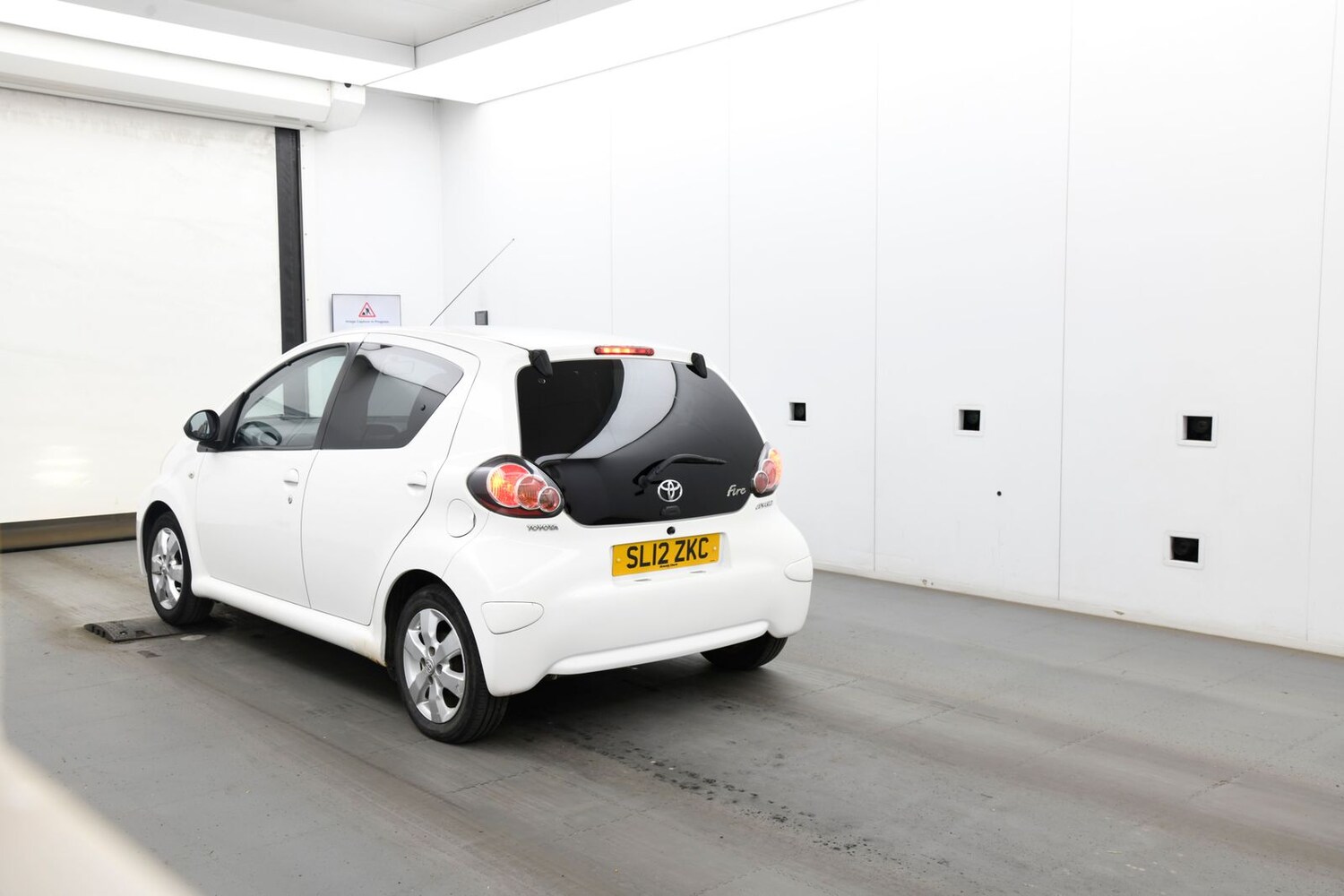 Used Toyota AYGO 2012 for sale - 76459233: Photo 9