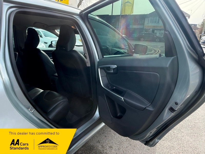 Used Volvo XC60 2015 for sale - 77584191: Photo 14