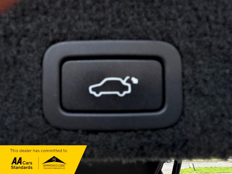 Used Volvo XC60 2015 for sale - 77584191: Photo 17