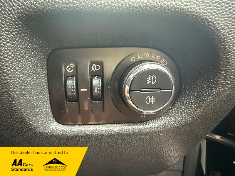 Used Vauxhall Corsa 2015 for sale - 76439688: Photo 20