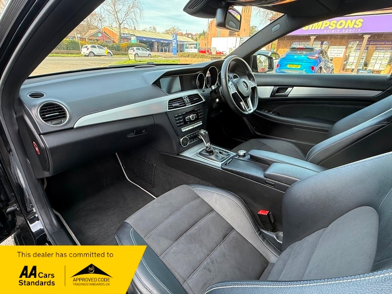 Used Mercedes-Benz C Class 2015 for sale - 77990281: Photo 18