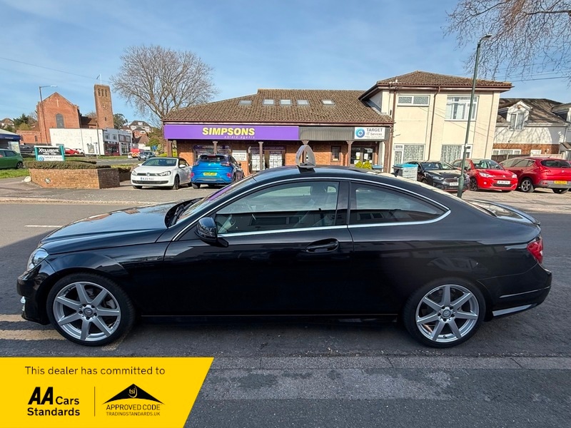 Used Mercedes-Benz C Class 2015 for sale - 77990281: Photo 8