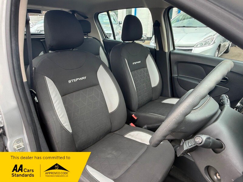 Used Dacia Sandero Stepway 2015 for sale - 78182311: Photo 10