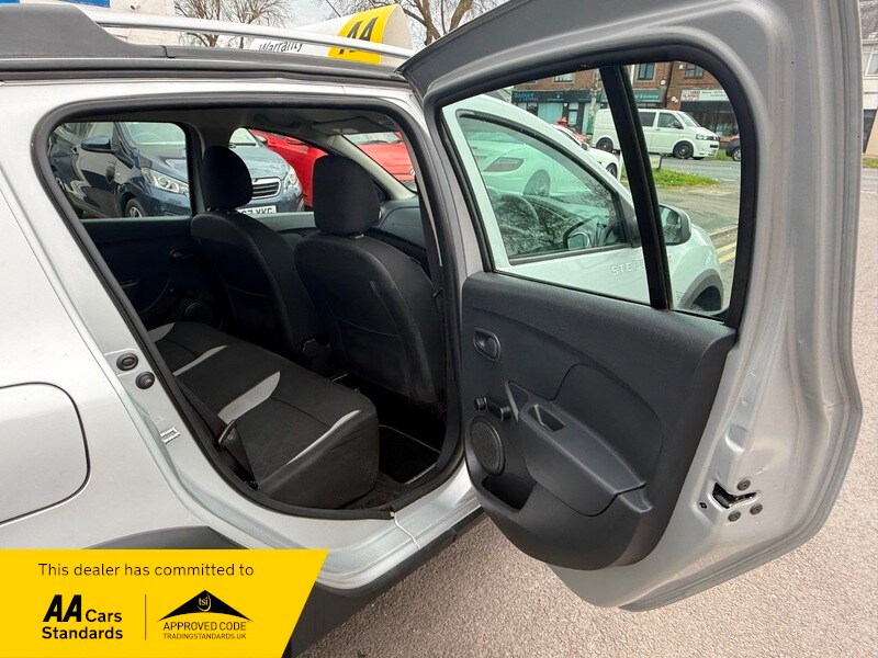 Used Dacia Sandero Stepway 2015 for sale - 78182311: Photo 11